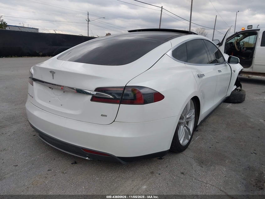 5YJSA1CN4DFP17026 2013 TESLA MODEL S photo no. 4