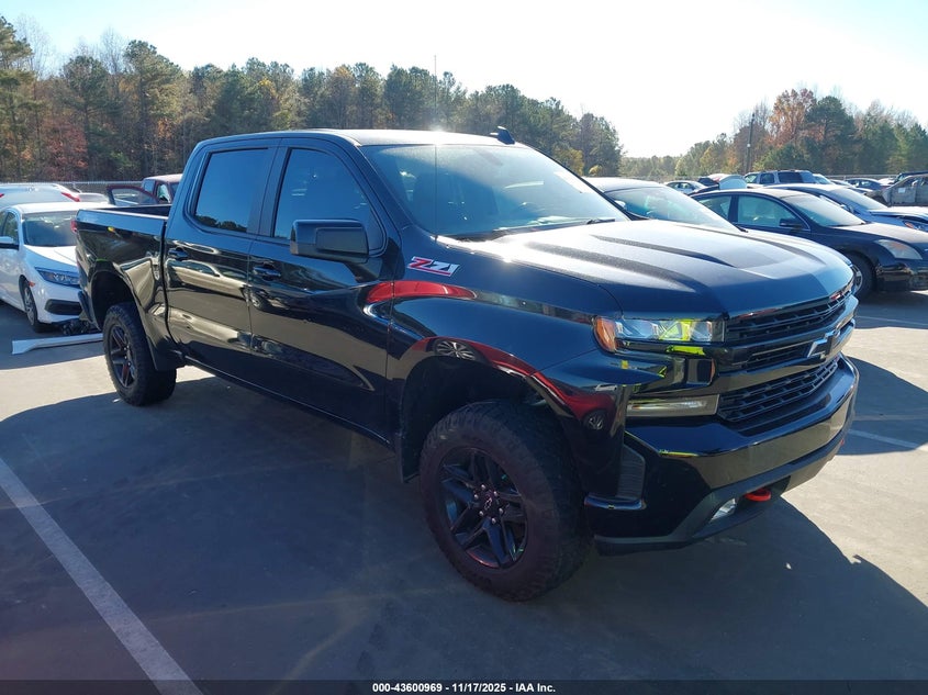 CHEVROLET SILVERADO 1500 4WD SHORT BED LT TRAIL BOSS