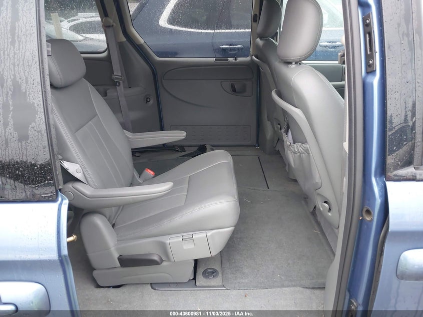 2007 Dodge Grand Caravan Sxt VIN: 2D4GP44L27R155738 Lot: 43600981