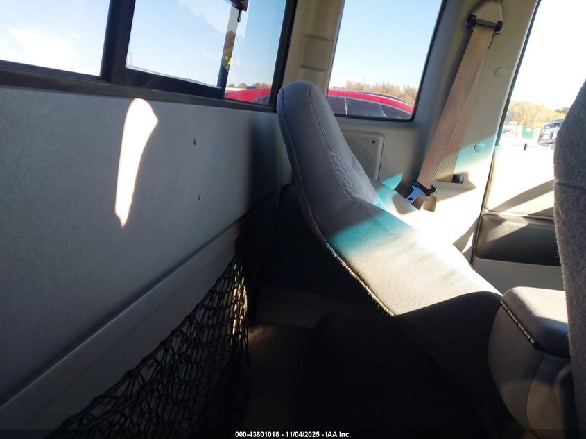 2002 Mazda B3000 Ds VIN: 4F4YR16U72TM01773 Lot: 43601018