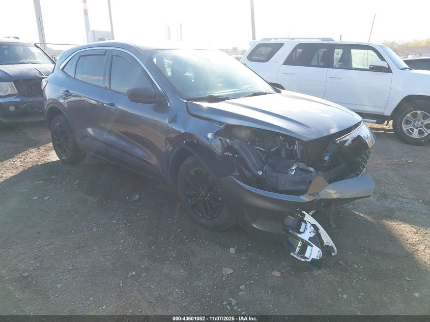 2022 FORD ESCAPE SE - 1FMCU9G64NUA67213
