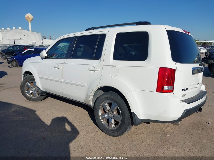 5FNYF3H48BB006157 2011 HONDA PILOT photo no. 3