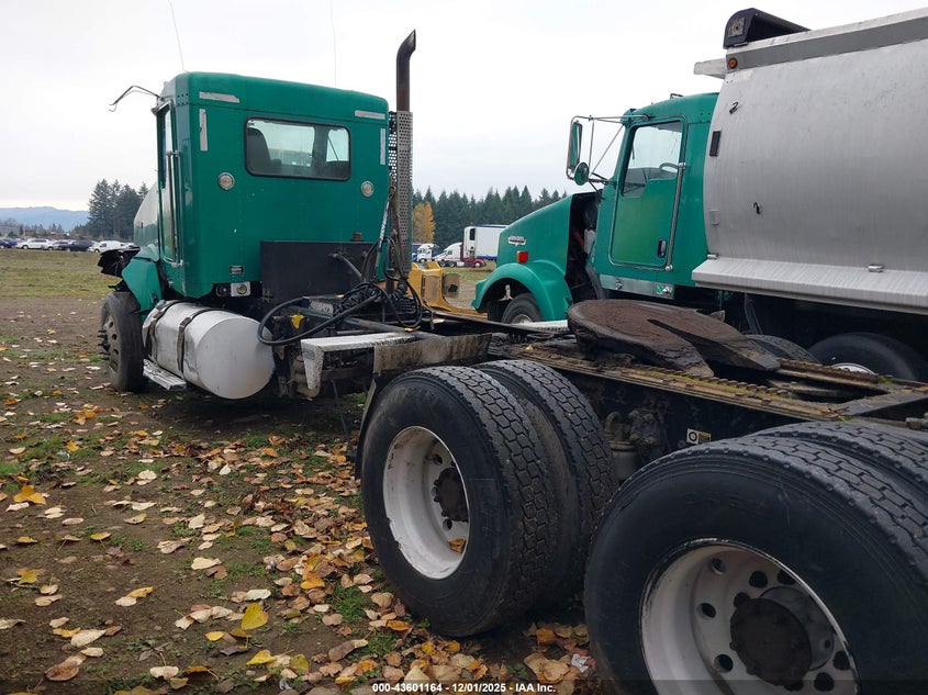 2009 Kenworth Construction T800