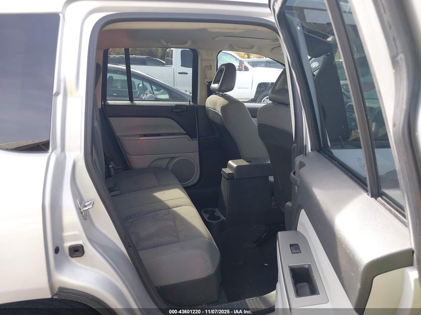 2007 Jeep Compass Sport VIN: 1J8FT47W47D342727 Lot: 43601220