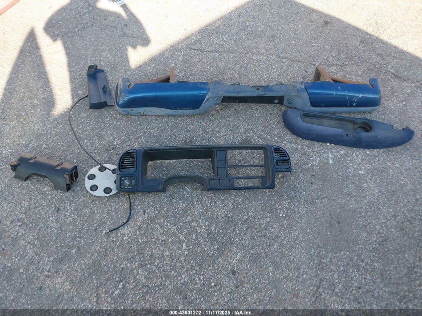 1995 Chevrolet Suburban K1500 VIN: 1GNFK16K1SJ457388 Lot: 43601272