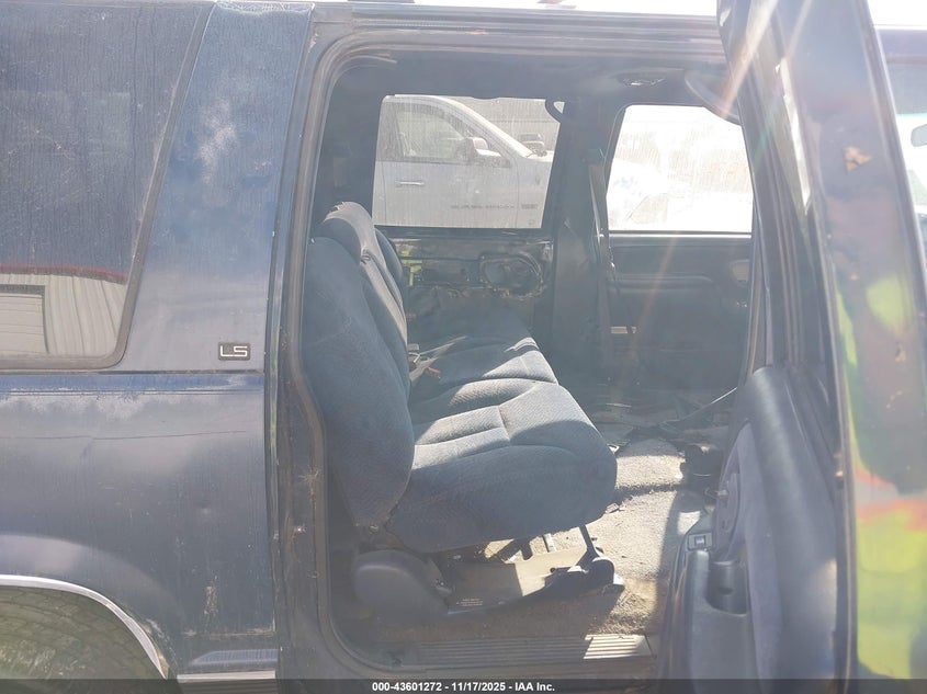 1995 Chevrolet Suburban K1500 VIN: 1GNFK16K1SJ457388 Lot: 43601272