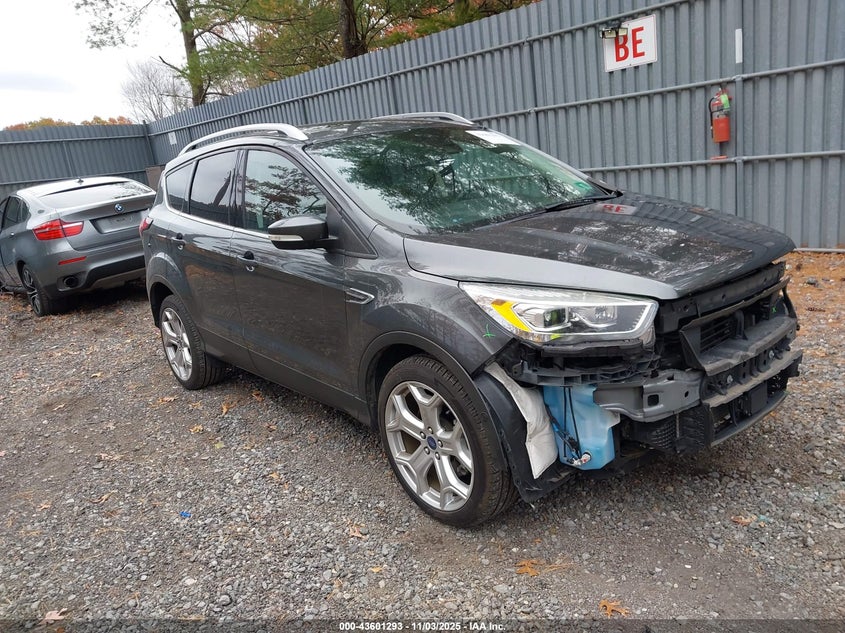 FORD ESCAPE TITANIUM