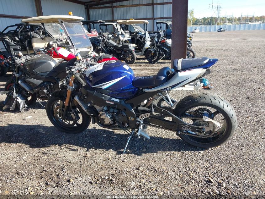 2006 Suzuki Gsx-R1000 VIN: JS1GT76A462106974 Lot: 43601352