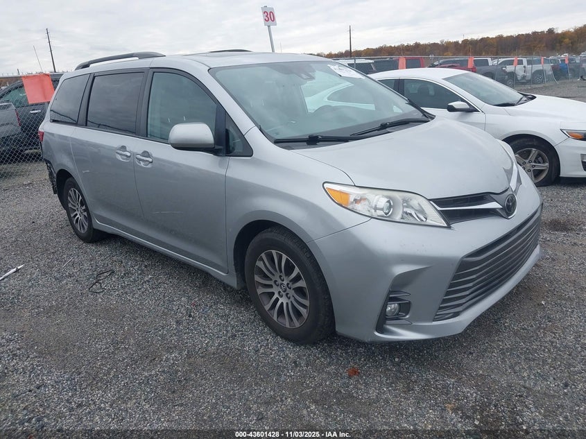 2019 TOYOTA SIENNA XLE 8 PASSENGER - 5TDYZ3DC5KS006567