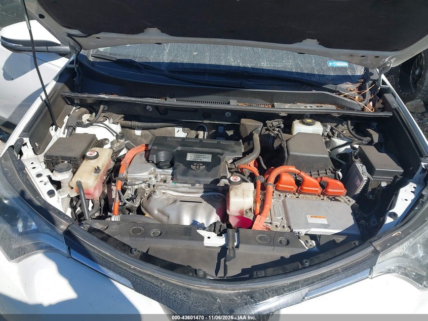 2018 TOYOTA RAV4 HYBRID LE - JTMRJREV7JD190239