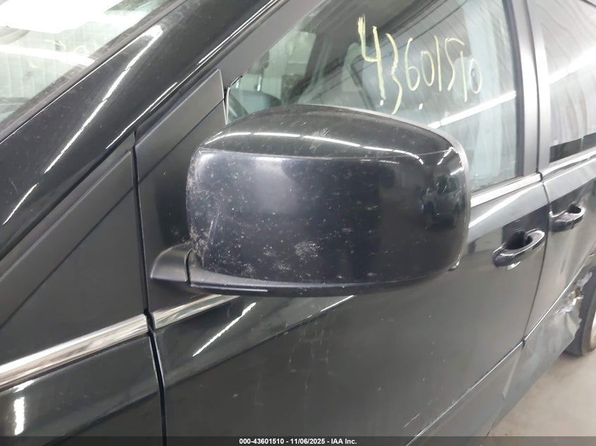 2011 Volkswagen Routan Se VIN: 2V4RW3DG4BR717594 Lot: 43601510