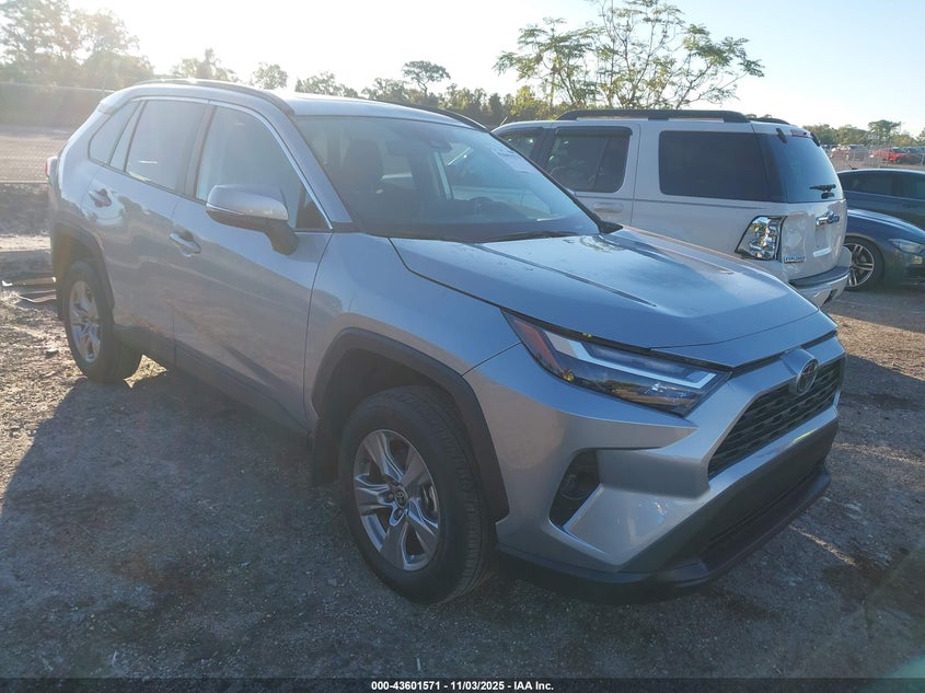 TOYOTA RAV4 XLE