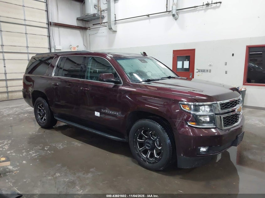 CHEVROLET SUBURBAN LT