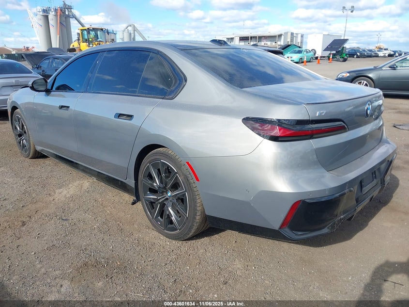 2023 BMW I7 xDrive60 VIN: WBY53EJ04PCM72170 Lot: 43601634