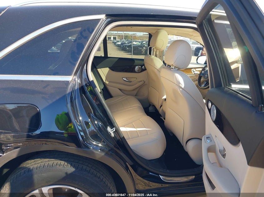 2016 Mercedes-Benz Glc 300 4Matic VIN: WDC0G4KB1GF007865 Lot: 43601647