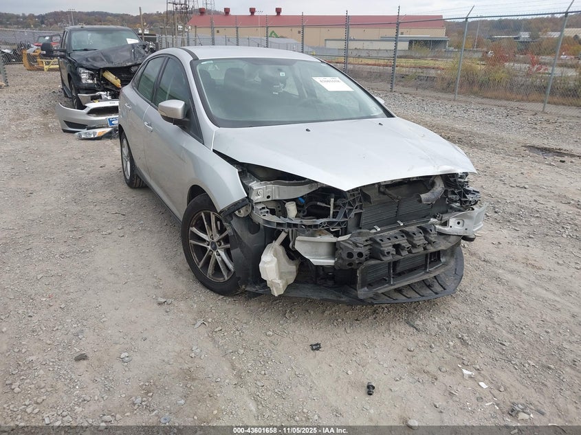 2015 FORD FOCUS SE - 1FADP3F26FL363018