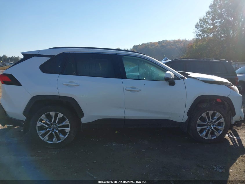 2022 TOYOTA RAV4 XLE PREMIUM - 2T3A1RFV7NW298980