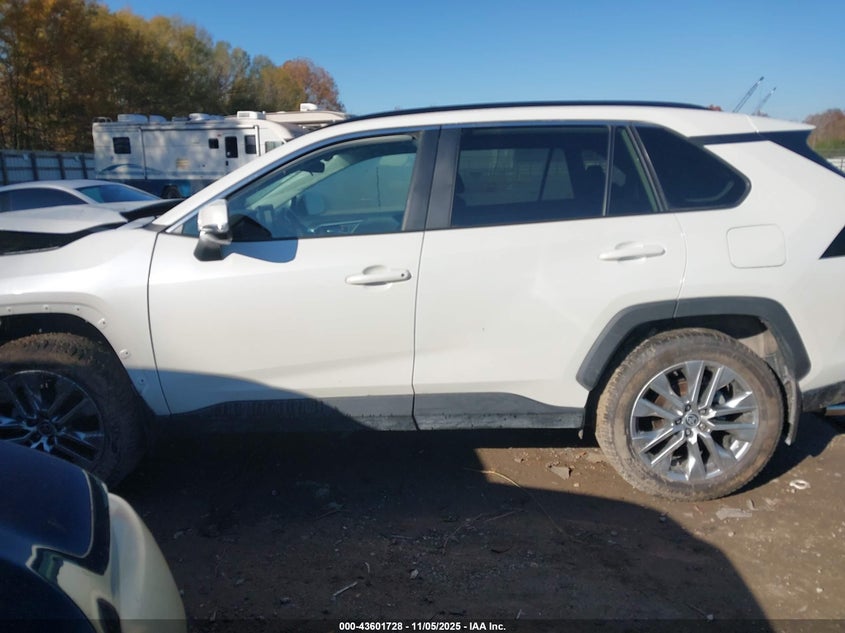 2022 TOYOTA RAV4 XLE PREMIUM - 2T3A1RFV7NW298980