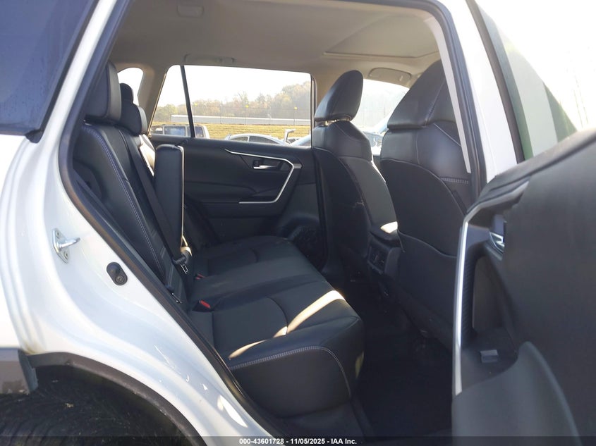 2022 TOYOTA RAV4 XLE PREMIUM - 2T3A1RFV7NW298980