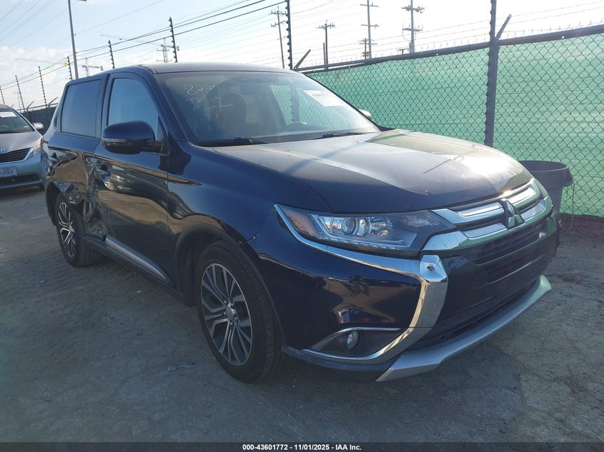 MITSUBISHI OUTLANDER SE