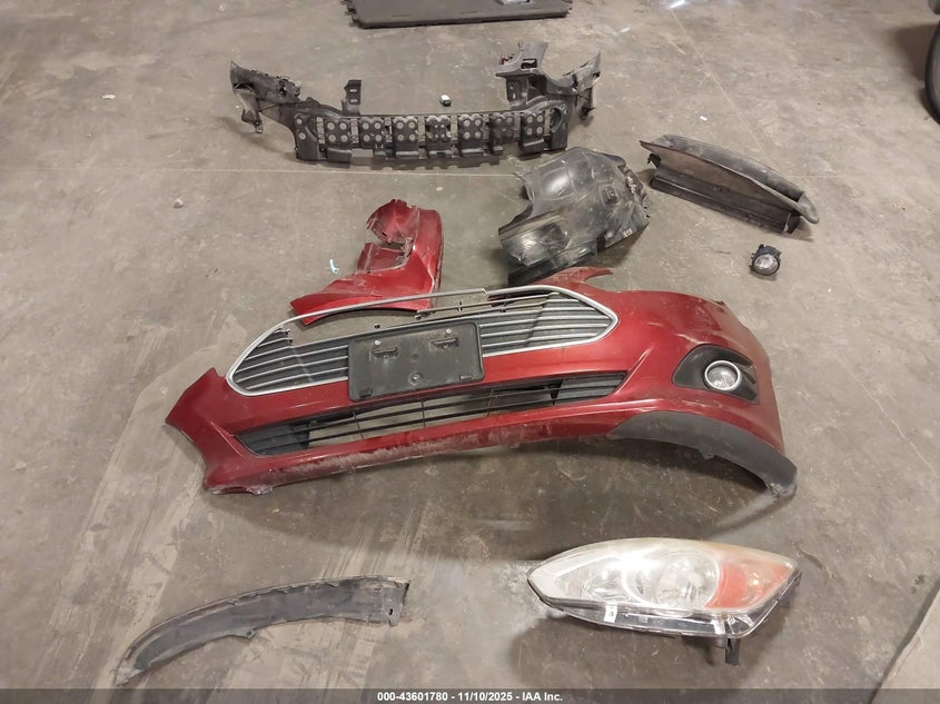 2015 Ford C-Max Hybrid Sel VIN: 1FADP5BUXFL124333 Lot: 43601780