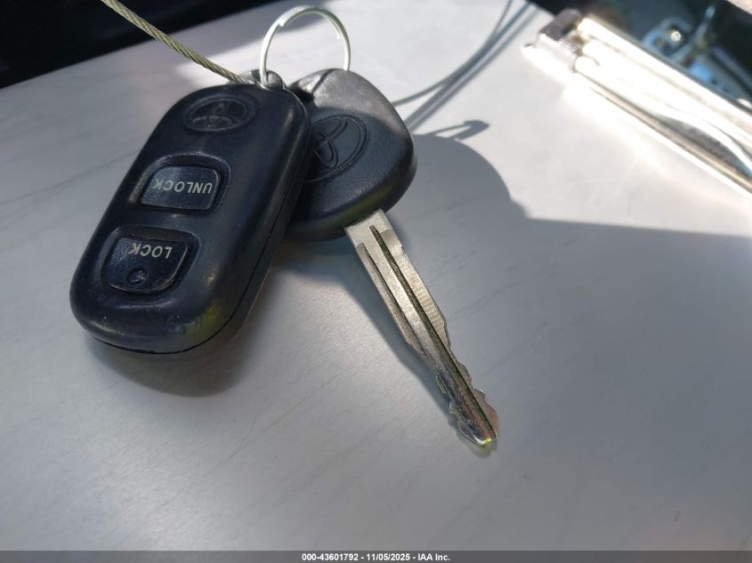 2008 Toyota Corolla S VIN: 2T1BR30E28C907586 Lot: 43601792