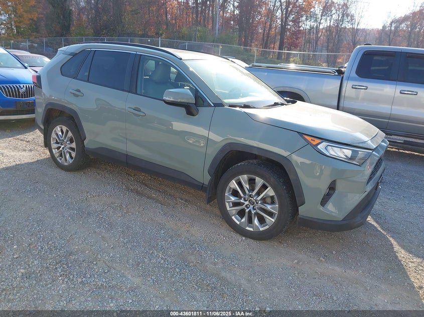 TOYOTA RAV4 XLE PREMIUM