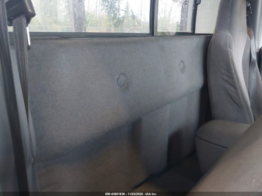 2000 Dodge Dakota Slt/Sport VIN: 1B7FL26X3YS693695 Lot: 43601836