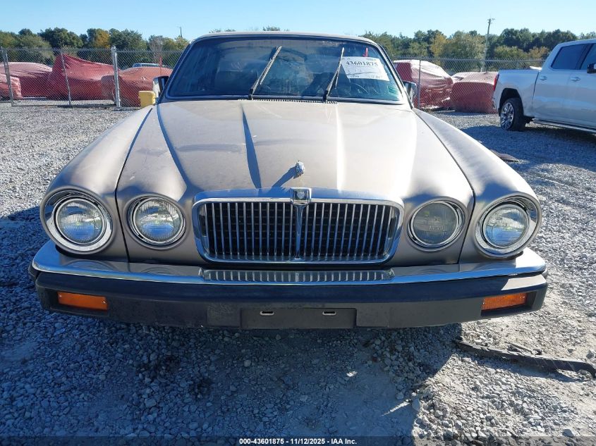 1987 Jaguar Xj6 Vanden Plas VIN: SAJAY1349HC466975 Lot: 43601875