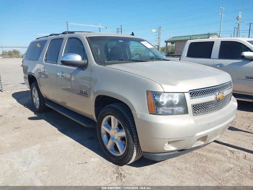 CHEVROLET SUBURBAN LT
