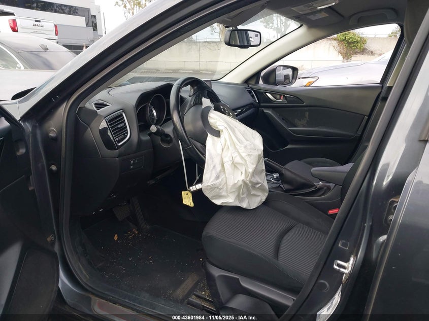 2015 Mazda Mazda3 I Touring VIN: 3MZBM1V70FM231122 Lot: 43601984