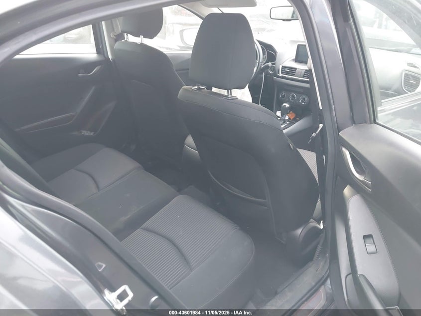 2015 Mazda Mazda3 I Touring VIN: 3MZBM1V70FM231122 Lot: 43601984