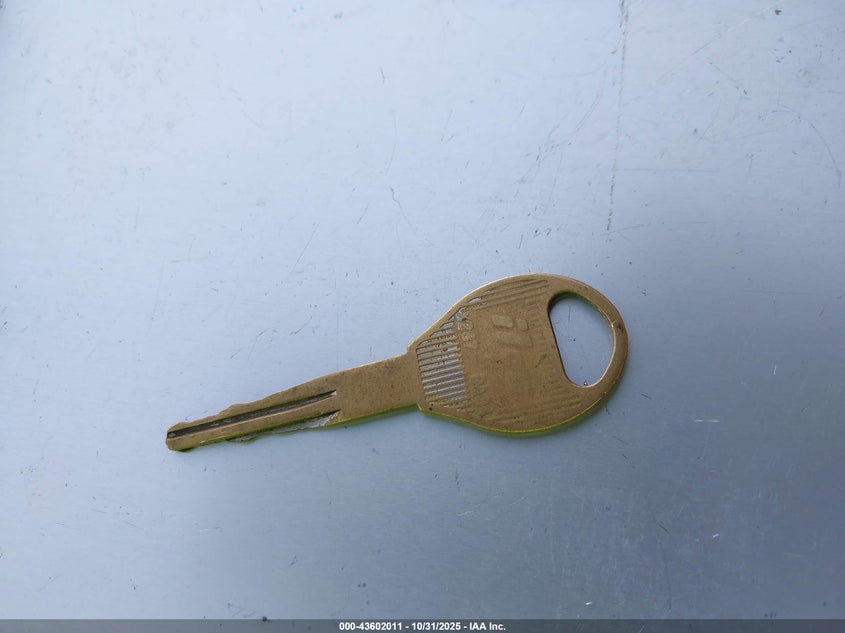 2001 Nissan Xterra Xe-V6 VIN: 5N1ED28T61C560637 Lot: 43602011