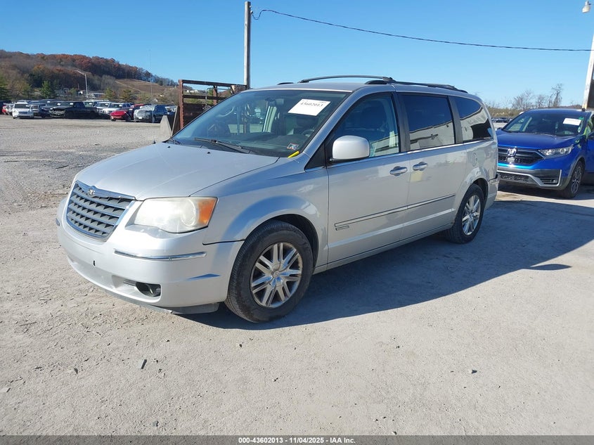 2A4RR5D19AR286767 2010 CHRYSLER TOWN & COUNTRY photo no. 2
