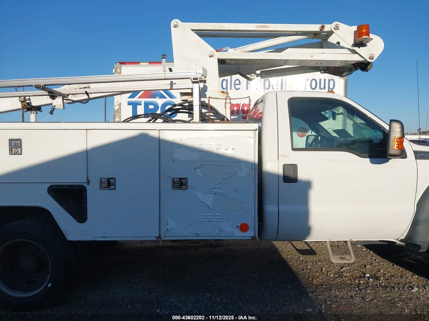 2015 Ford F-450 Chassis Xl VIN: 1FDUF4GY6FED43597 Lot: 43602202