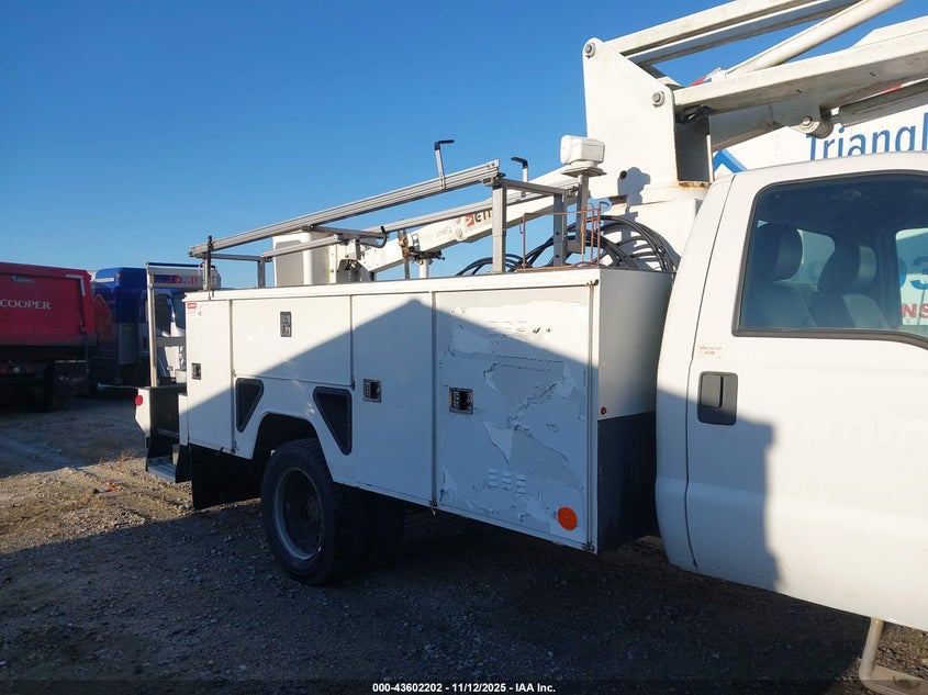 2015 Ford F-450 Chassis Xl VIN: 1FDUF4GY6FED43597 Lot: 43602202