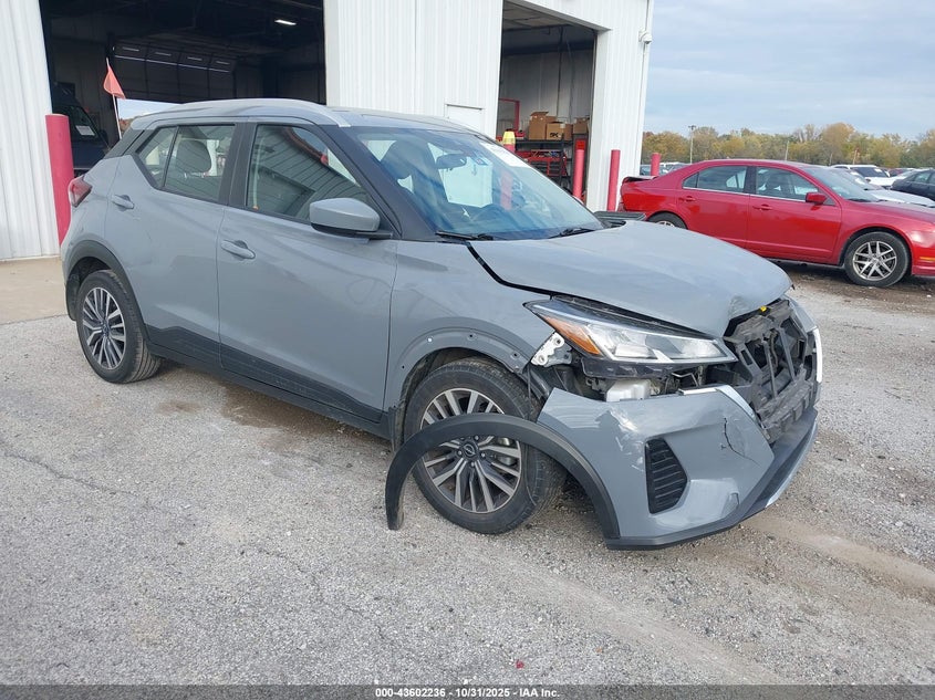 NISSAN KICKS SV XTRONIC CVT