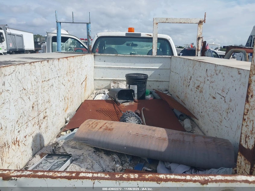 2007 Ford F-450 Chassis Xl/Xlt VIN: 1FDXF46P67EB23318 Lot: 43602272