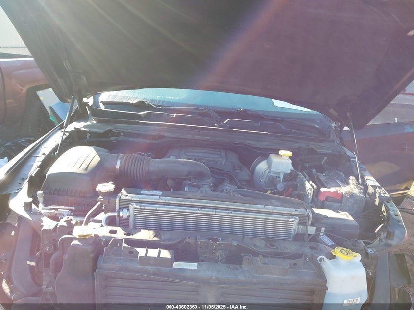 2019 RAM 1500 LIMITED  4X4 5'7 BOX - 1C6SRFHT1KN673778