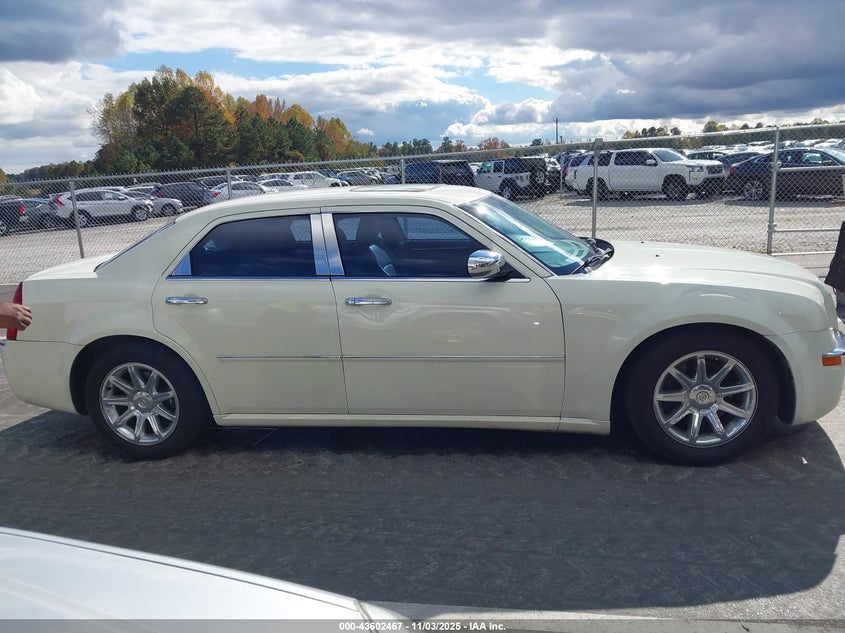 2005 Chrysler 300C VIN: 2C3AA63H15H520477 Lot: 43602467