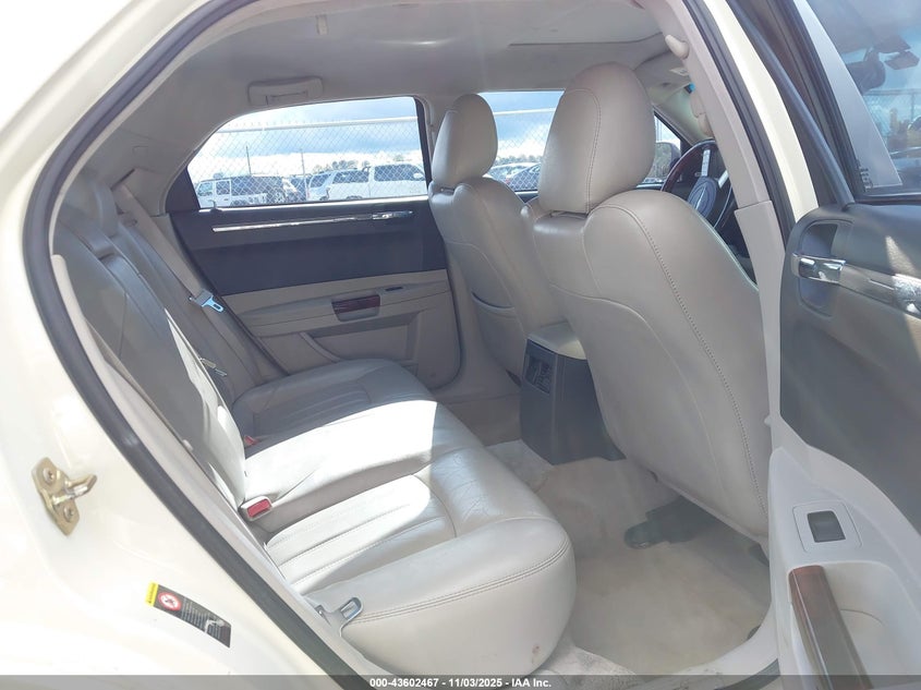 2005 Chrysler 300C VIN: 2C3AA63H15H520477 Lot: 43602467