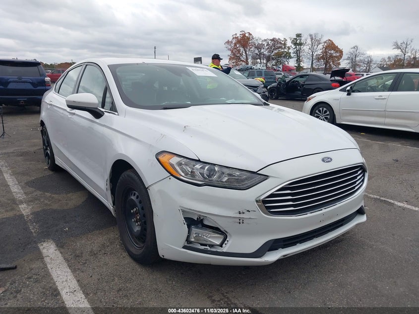 FORD FUSION SE