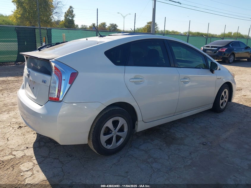 2014 TOYOTA PRIUS FOUR JTDKN3DU4E1778375