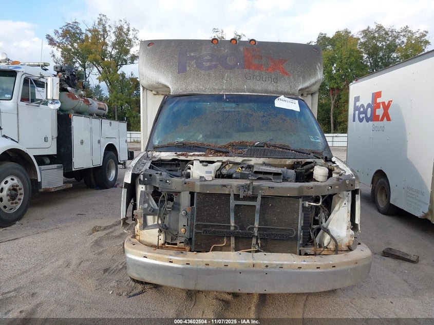 2017 GMC Savana Cutaway Work Van VIN: 7GZ37TCG7HN005345 Lot: 43602504