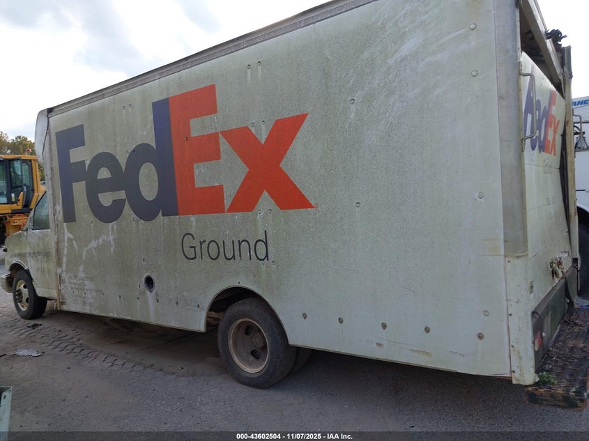 2017 GMC Savana Cutaway Work Van VIN: 7GZ37TCG7HN005345 Lot: 43602504