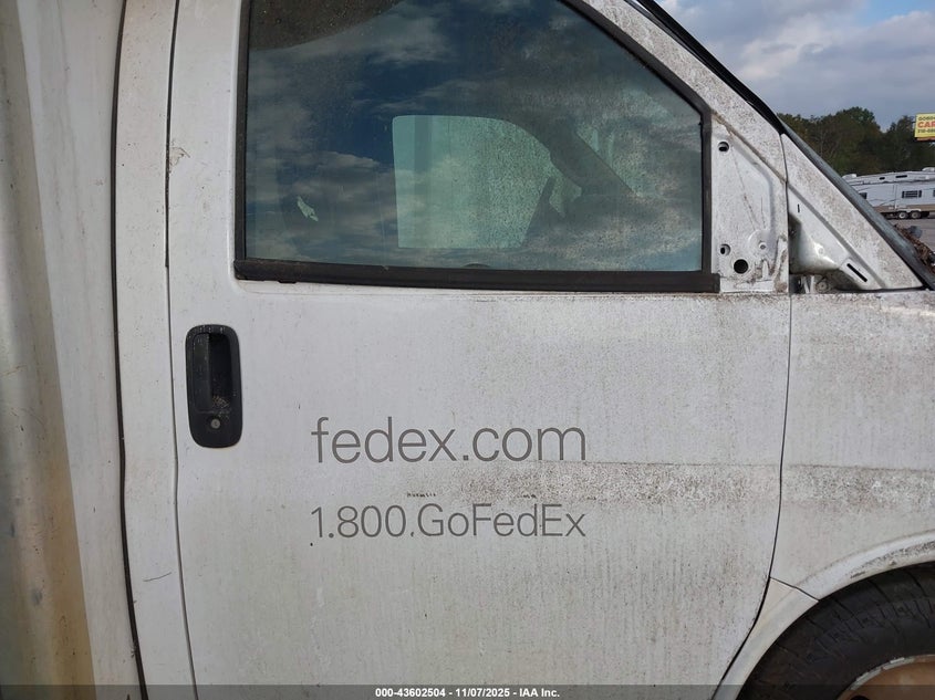 2017 GMC Savana Cutaway Work Van VIN: 7GZ37TCG7HN005345 Lot: 43602504