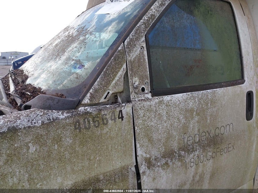 2017 GMC Savana Cutaway Work Van VIN: 7GZ37TCG7HN005345 Lot: 43602504