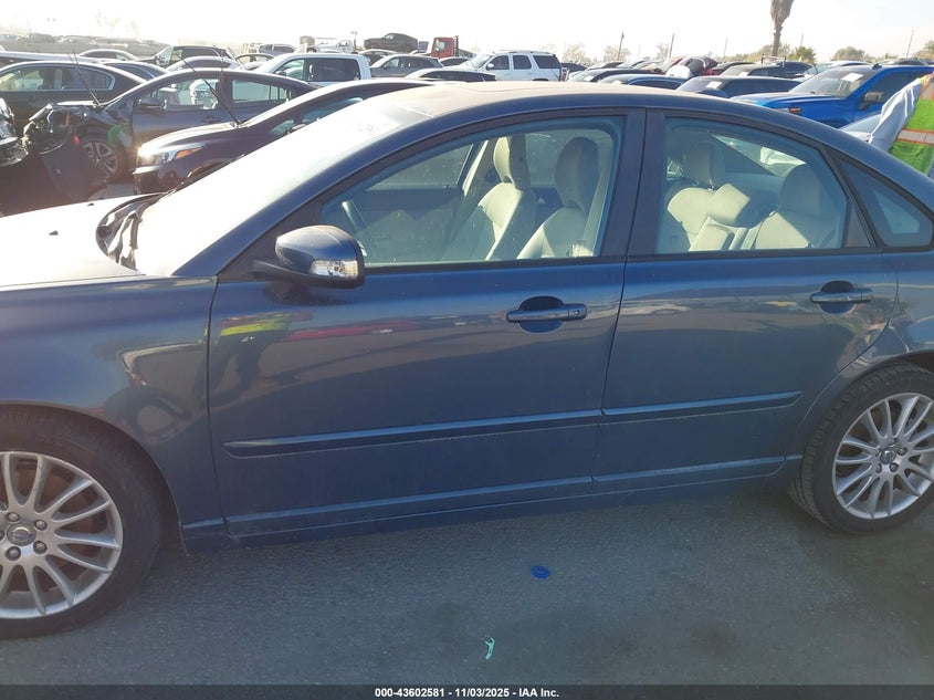2009 Volvo S40 2.4I VIN: YV1MS390492452559 Lot: 43602581