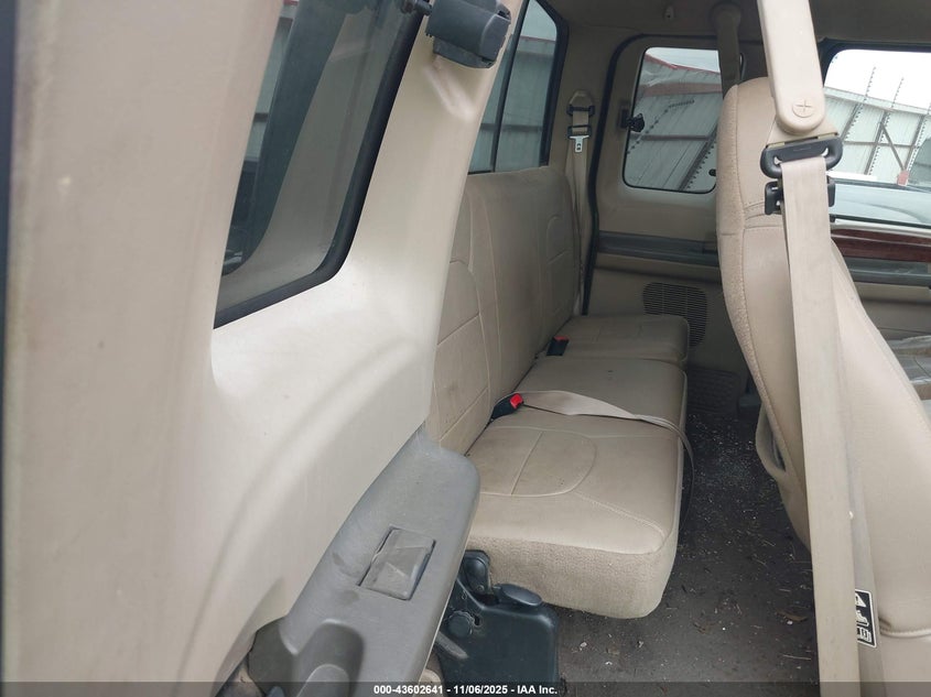 2000 Ford F-250 Lariat/Xl/Xlt VIN: 1FTNX20F1YEB81268 Lot: 43602641