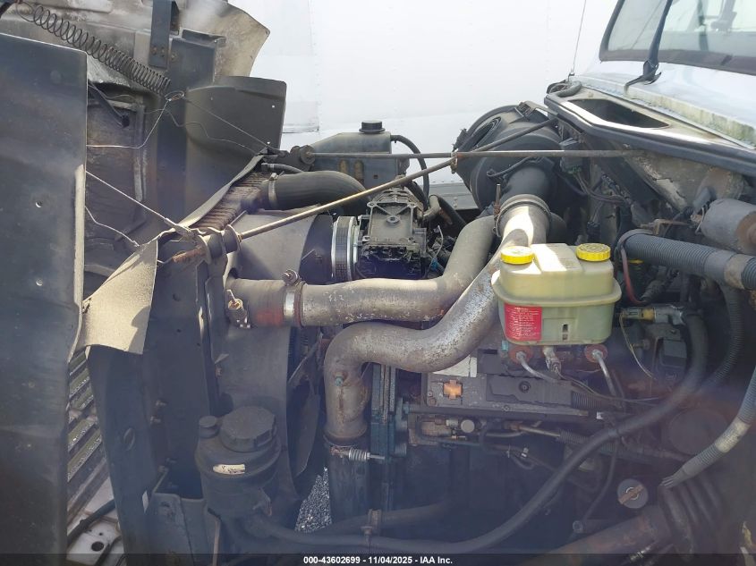 1999 International 4000 4700 VIN: 1HTSCAAM0XH672162 Lot: 43602699